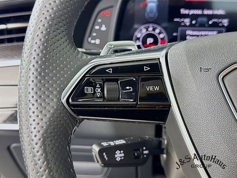 Used 2022 Audi RS 6 w/ Carbon Optic Package AWD/4WD image 13