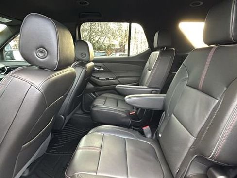 Certified 2024 Chevrolet Traverse RS FWD image 28