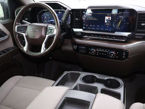 Used 2022 Chevrolet Silverado 1500 RST w/ Z71 Off-Road Package image 12