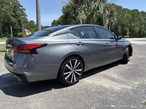 Used 2021 Nissan Altima 2.5 SR FWD image 4