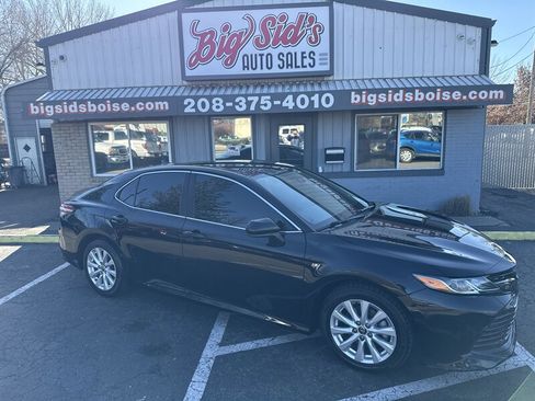 Used 2020 Toyota Camry LE w/ Carpet Mat Package image 1