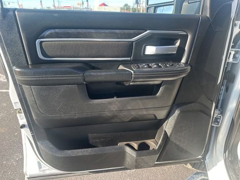 Used 2024 RAM 2500 Big Horn AWD/4WD image 11