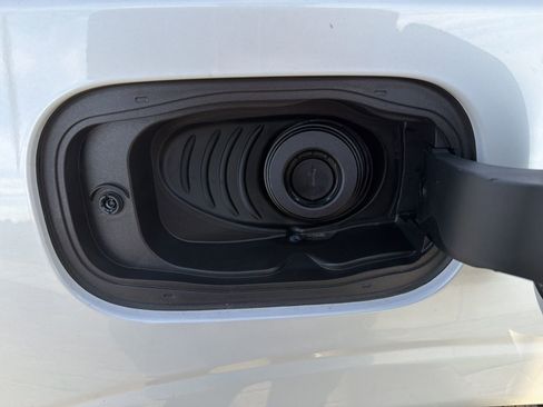 New 2026 Volvo XC60 B5 Ultra w/ Climate Package image 12