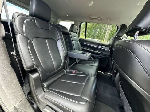 Used 2023 Jeep Grand Cherokee L Limited AWD/4WD image 26
