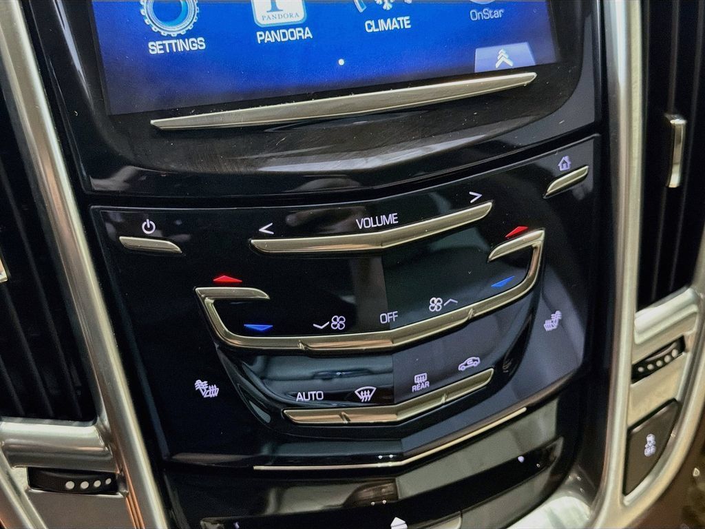 Used 2014 Cadillac SRX Luxury AWD/4WD image 17