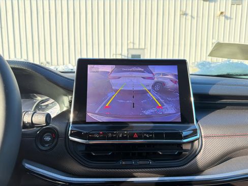 Used 2022 Jeep Compass Trailhawk image 22