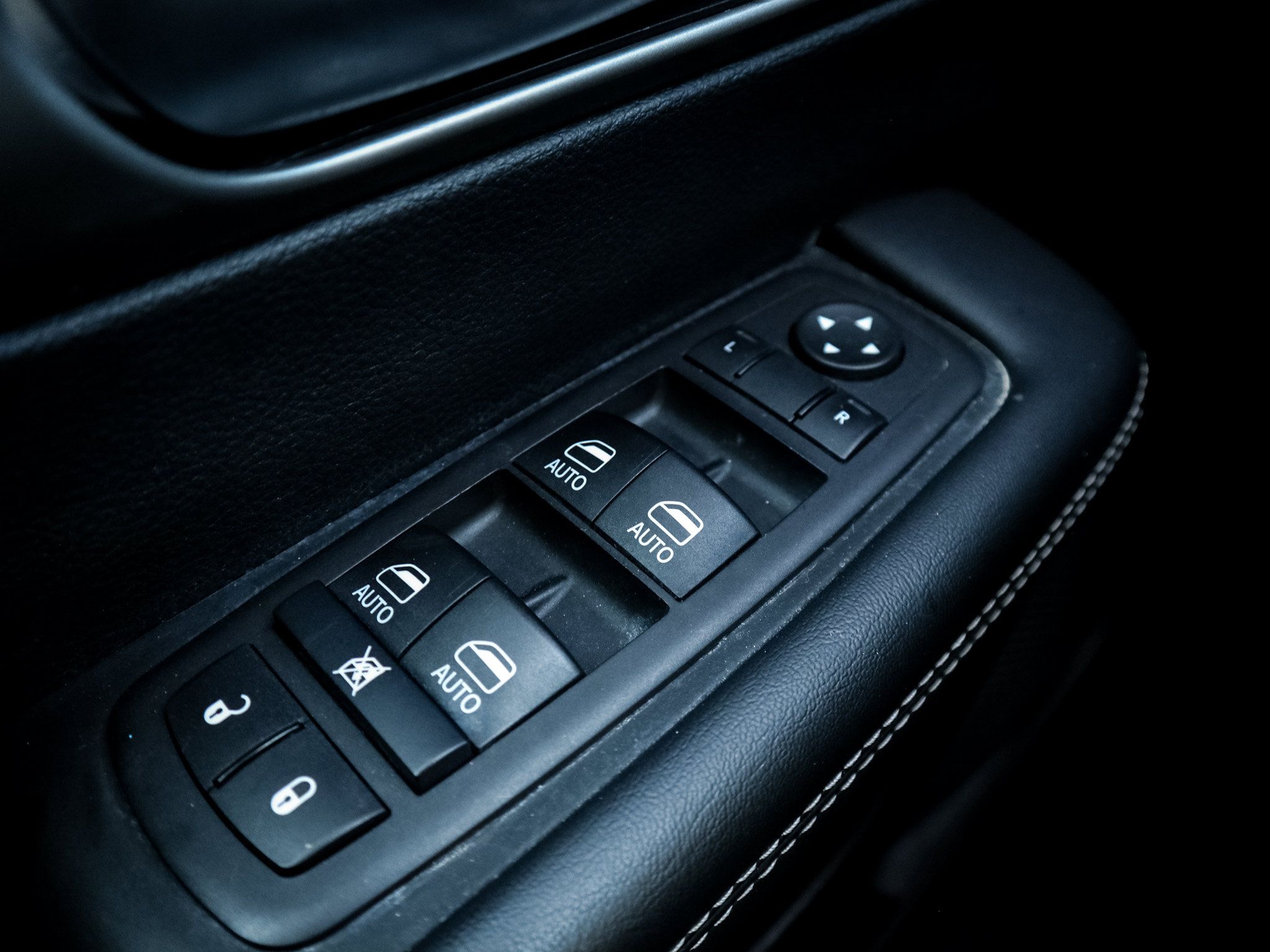 Used 2025 Chrysler Pacifica Select FWD image 15