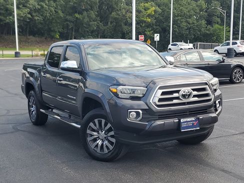 Used 2020 Toyota Tacoma Limited AWD/4WD image 35