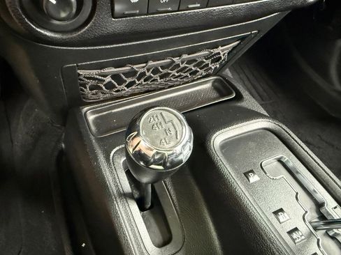 Used 2017 Jeep Wrangler Unlimited Sahara w/ Mopar Chrome Edition Group image 23