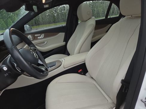 Used 2023 Mercedes-Benz E 350 4MATIC Sedan image 26