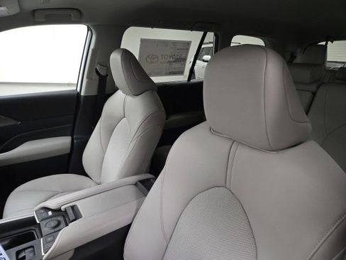New 2026 Toyota Grand Highlander AWD image 20