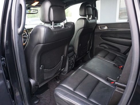 Used 2017 Jeep Grand Cherokee Limited AWD/4WD image 17