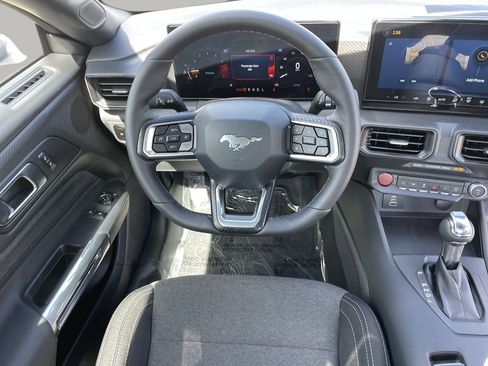 Used 2025 Ford Mustang Coupe RWD image 11
