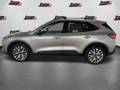 Used 2022 Ford Escape Titanium AWD/4WD image 9
