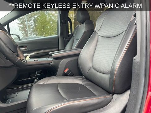Used 2023 Toyota Sienna XSE image 13