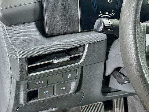 Used 2025 Hyundai Sonata SEL FWD image 17
