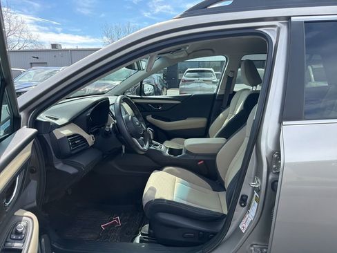 Used 2020 Subaru Outback Premium image 2