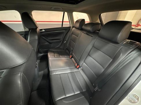 Used 2011 Volkswagen Jetta TDI FWD image 14