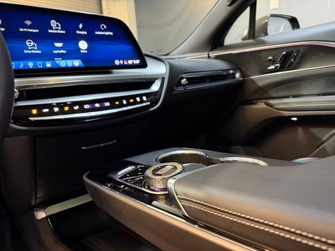 Certified 2024 Cadillac Lyriq Luxury RWD image 28