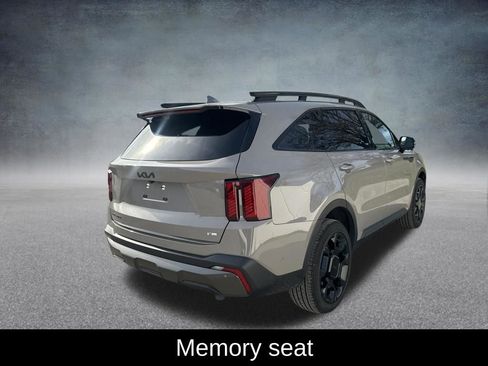Used 2025 Kia Sorento SX image 7