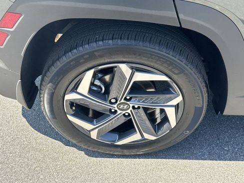 Certified 2024 Hyundai Tucson Limited AWD/4WD image 17