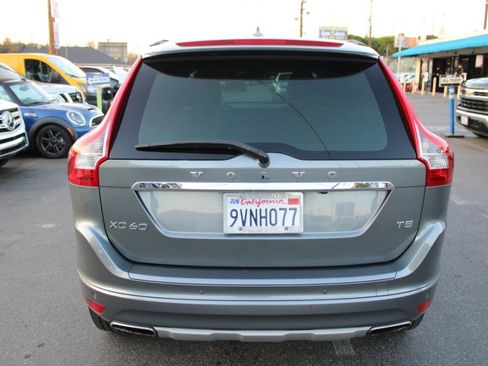 Used 2017 Volvo XC60 T5 w/ Tailgate Package image 4