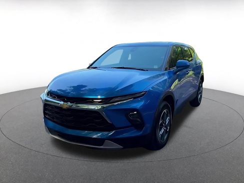 Used 2025 Chevrolet Blazer LT FWD image 7