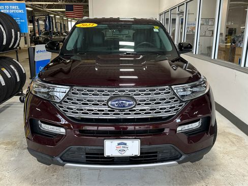 Used 2023 Ford Explorer Limited w/ Equipment Group 301A image 3