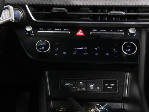 Certified 2024 Hyundai Sonata SEL w/ Convenience Package FWD image 22