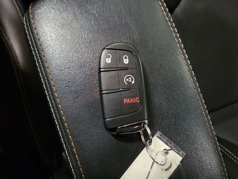 Used 2019 Jeep Compass Latitude w/ Popular Equipment Group image 16