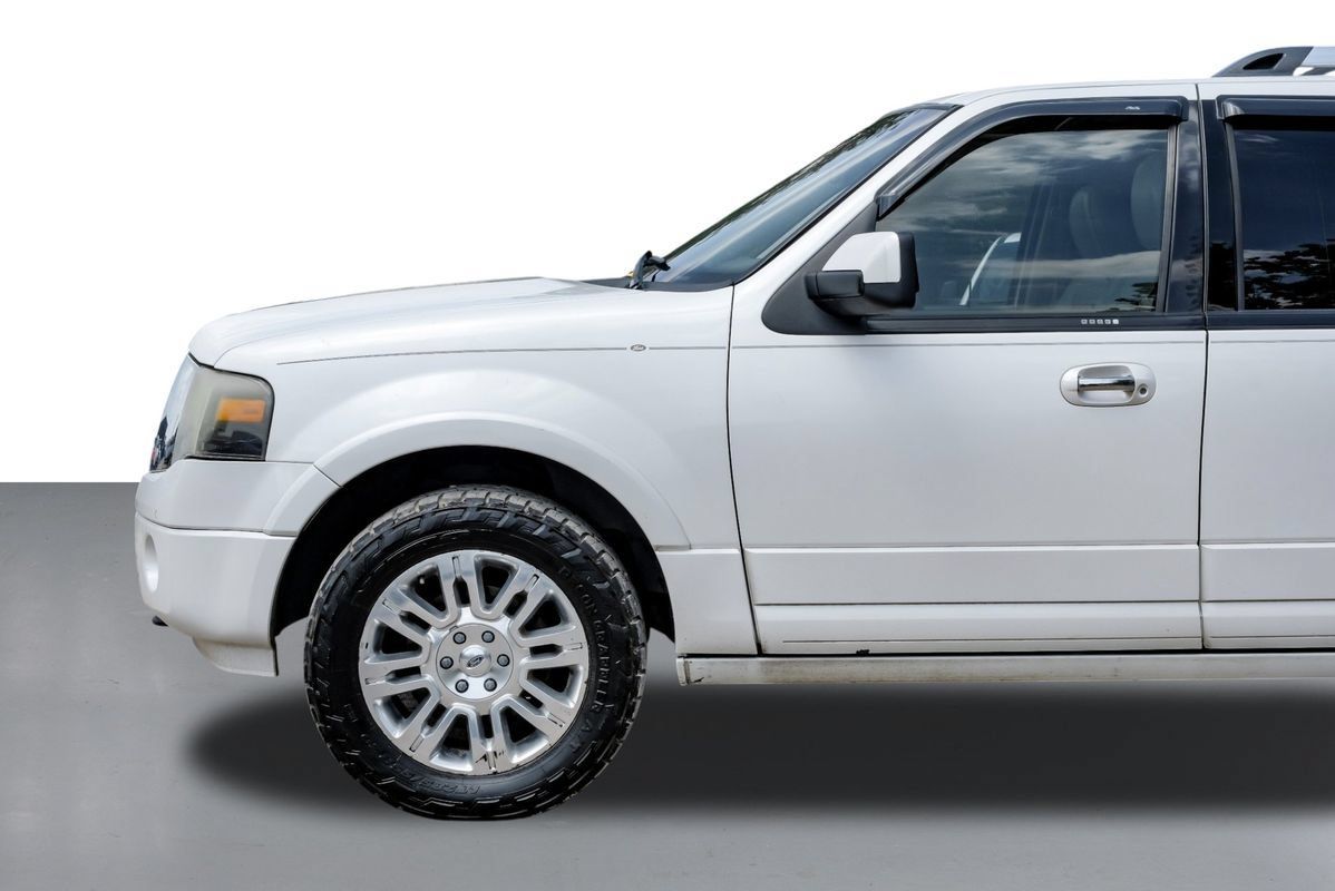 Used 2014 Ford Expedition EL Limited w/ Equipment Group 301A AWD/4WD image 10