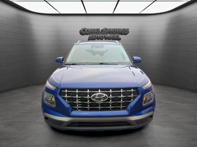Used 2020 Hyundai Venue SEL FWD image 2