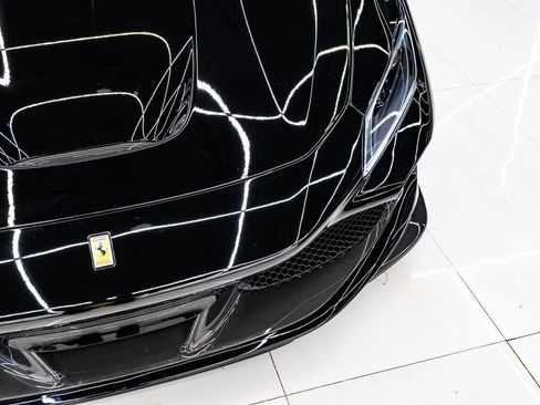 Used 2023 Ferrari F8 Tributo RWD image 8