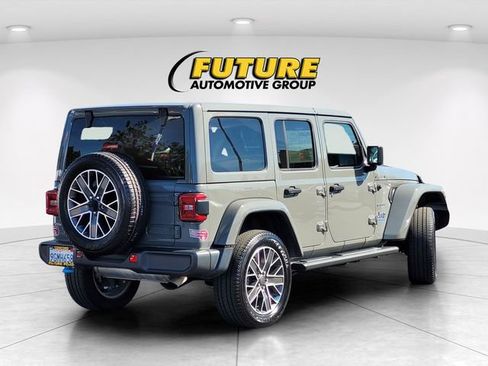 Used 2023 Jeep Wrangler Unlimited Sahara w/ Cold Weather Group image 7
