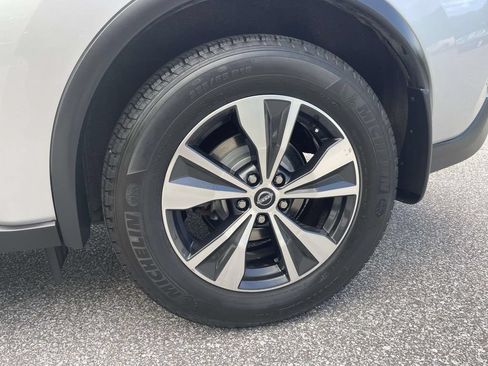 Used 2024 Nissan Murano SV AWD/4WD image 9