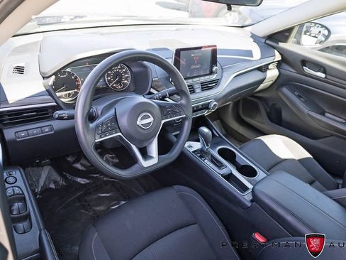 Used 2024 Nissan Altima 2.5 SV FWD image 16