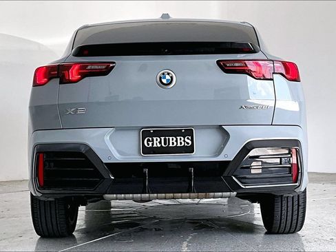 Used 2025 BMW X2 xDrive28i AWD/4WD image 4