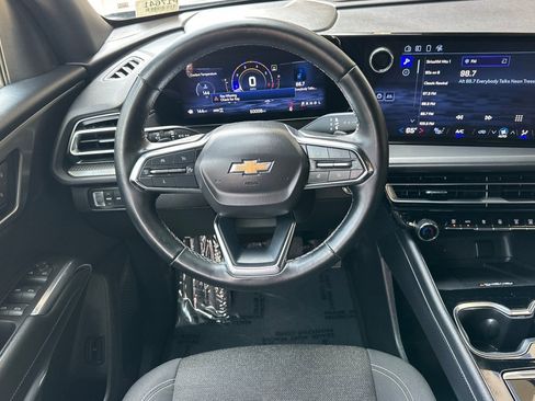 Certified 2024 Chevrolet Traverse LT AWD/4WD image 17