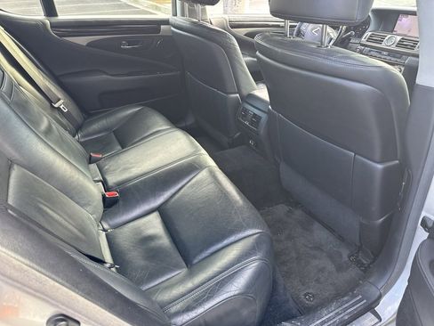 Used 2015 Lexus LS 460 AWD image 6