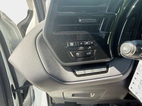 New 2026 Lexus TX 350 AWD image 32