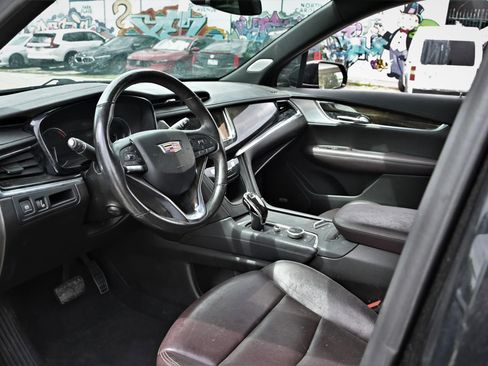 Used 2021 Cadillac XT6 Premium Luxury FWD image 10