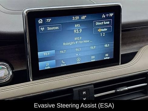 Used 2021 Lincoln Corsair Reserve w/ Equipment Group 201A image 31