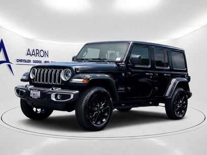 Used 2025 Jeep Wrangler Unlimited Sahara w/ Safety Group