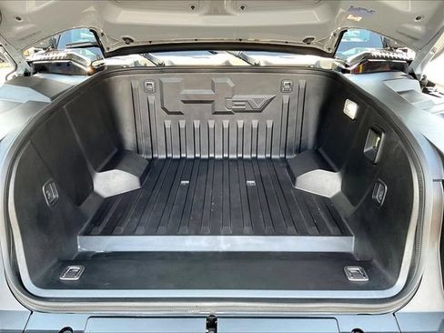 Used 2024 GMC Hummer EV 2X w/ LPO, Illumination Package AWD/4WD image 32