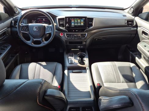 Used 2023 Honda Passport TrailSport image 32