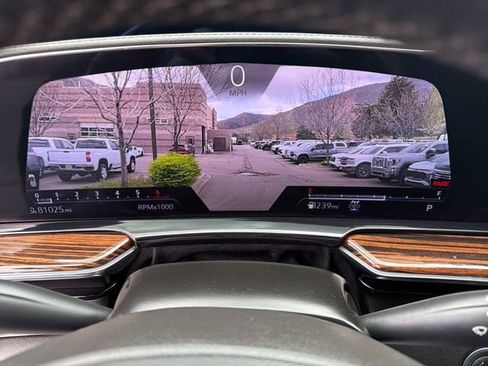 Used 2022 Cadillac Escalade ESV Luxury AWD/4WD image 16