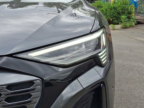 Certified 2024 Audi Q8 e-tron Prestige AWD/4WD image 31