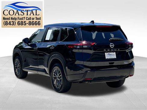Used 2024 Nissan Rogue S FWD image 13
