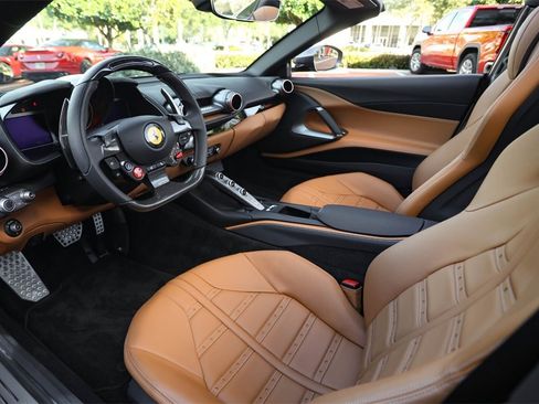 Certified 2022 Ferrari 812 GTS Base image 39