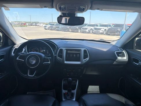 Used 2020 Jeep Compass Latitude FWD image 16